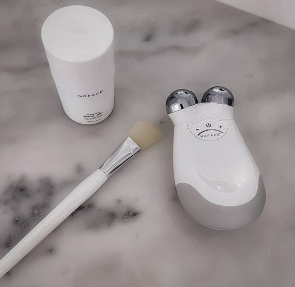 جهاز NuFACE Trinity المنزلي بتقنية MICROCURRENT